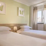 Apartment Estrela House With View By Local